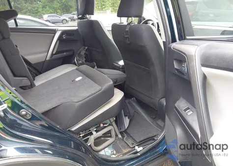 2017 Toyota Rav4 Hybrid Xle z USA, uszkodzony, nr VIN JTMRJREV1HD108256